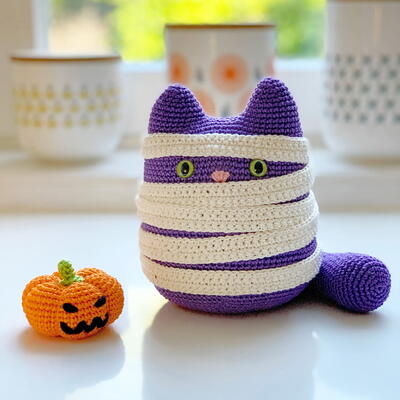 Free Kiki The Mummy Cat Halloween Crochet Pattern