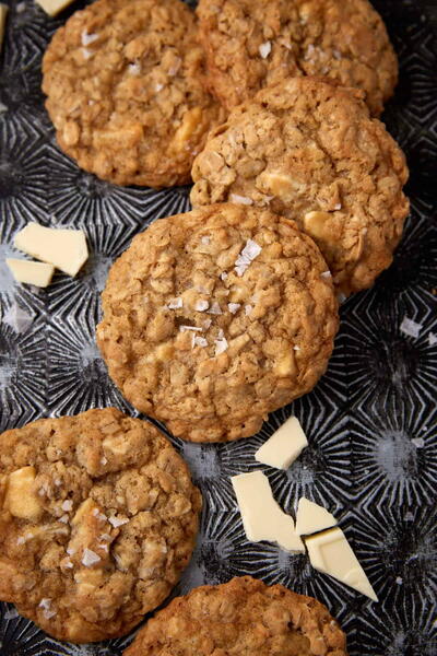 Chewy White Chocolate Oatmeal Cookies (no Chill Dough)