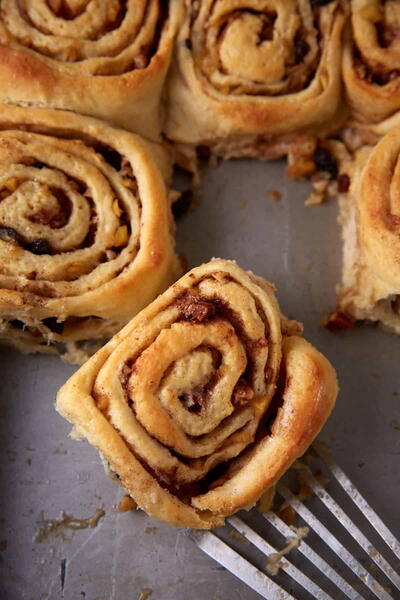 Soft Apple Cinnamon Rolls With Cream Cheese Frosting