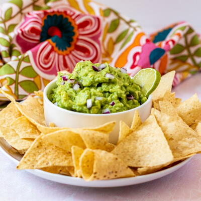 Simple Guacamole Recipe (no Tomatoes Or Cilantro Required!)