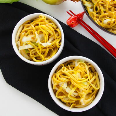 Chow Mein With Sauce (easy Vegetable Chow Mein Recipe)