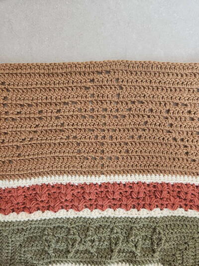 Maple Leaf Blanket Stripe