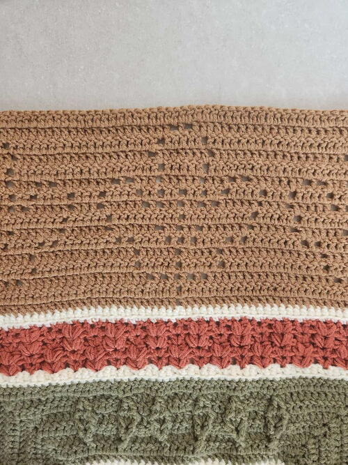 Maple Leaf Blanket Stripe