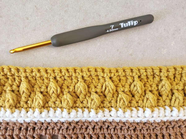 Falling Leaves Blanket Stripe 