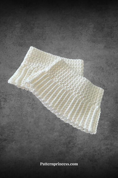 Easy Winter White Crochet Boot Cuffs