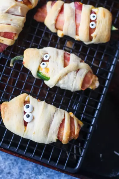 Mummy Jalapeno Poppers