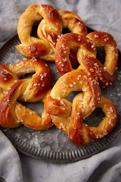 Easy Homemade Soft Pretzels (better Than The Mall)