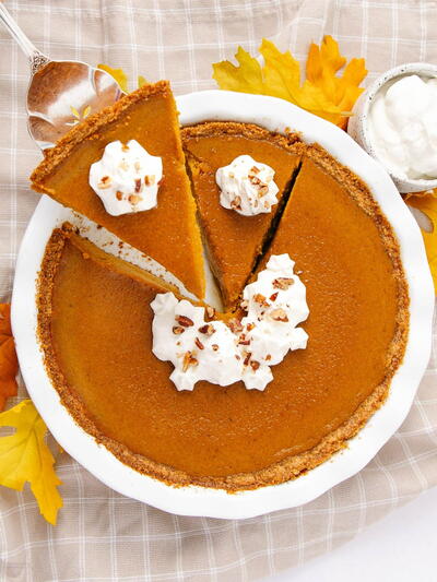 Creamy Pumpkin Pie In Graham Cracker Crust