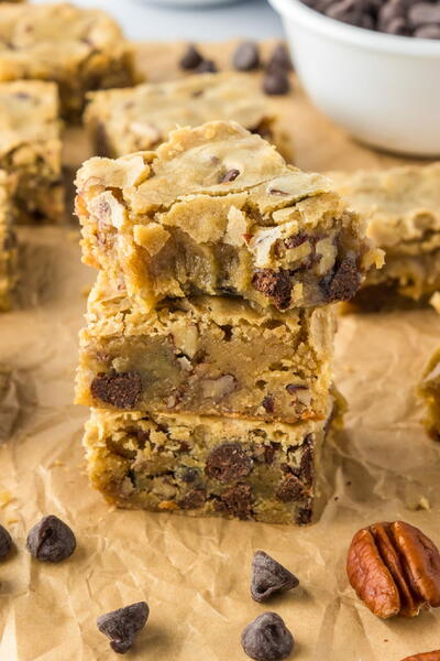 Blondies (chocolate Chip Pecan!)