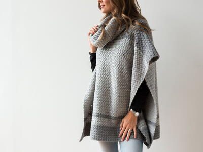 Emeyln Women's Crochet Poncho