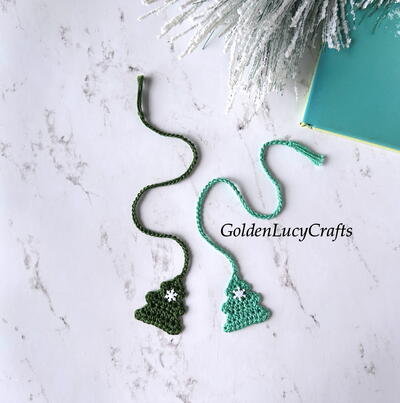 Crochet Christmas Tree Bookmark