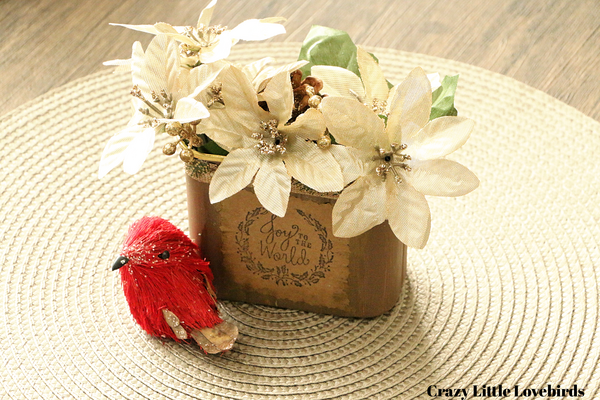 Easy Upcycling Project: Winter Floral Decor From A Can