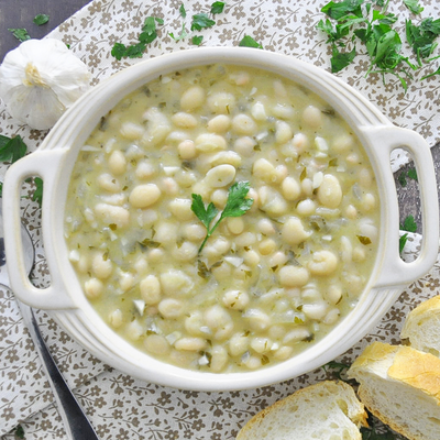 These Spanish Beans Will Warm Your Soul | Alubias Blancas En Salsa Verde