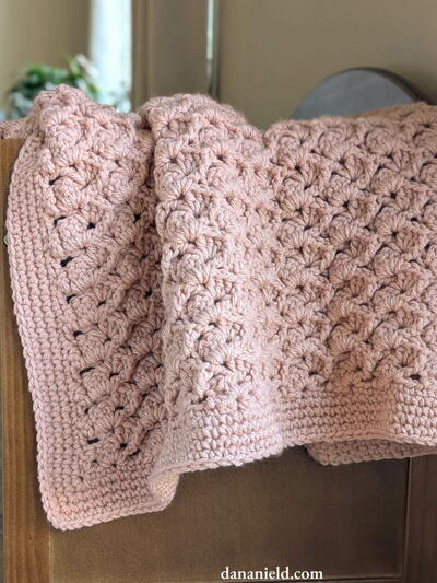 Chunky Slanted Shells Crochet Baby Blanket