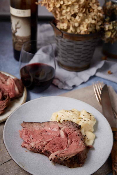 Oven-roasted Standing Rib Roast With Garlic Herb Butter