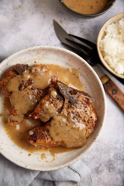 Slow Cooker Ranch Pork Chops With Gravy