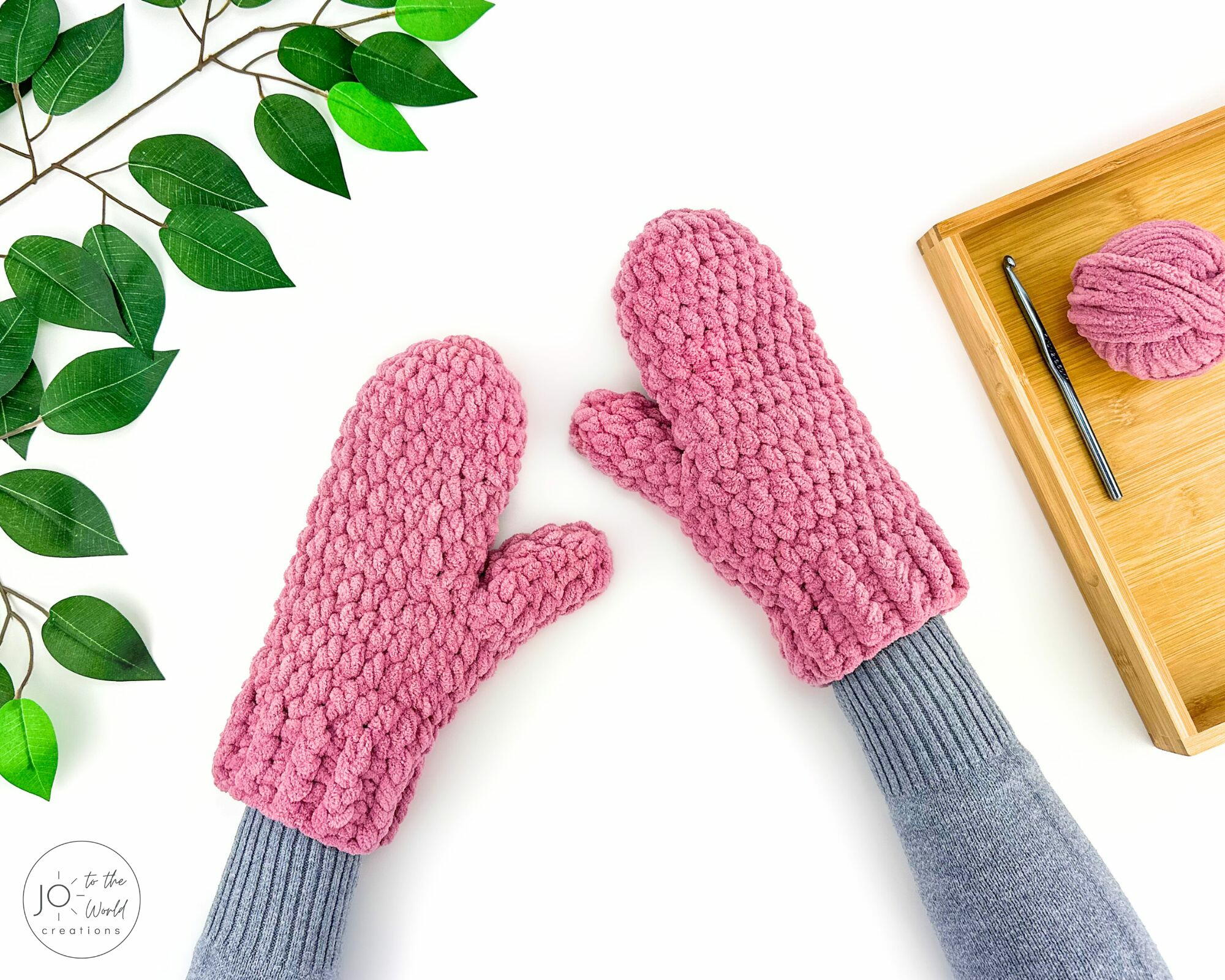 Super Bulky Mittens Crochet Pattern | AllFreeCrochet.com