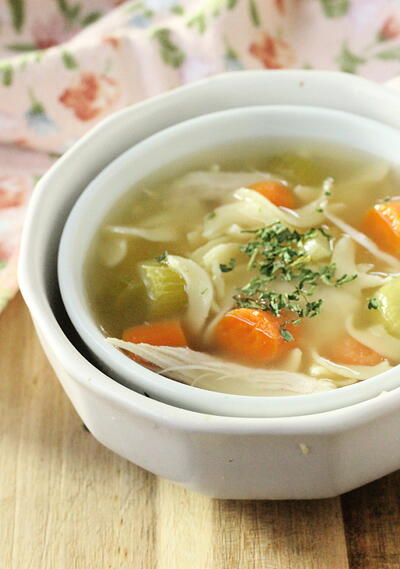 Slow Cooker Chicken Noodles Soup
