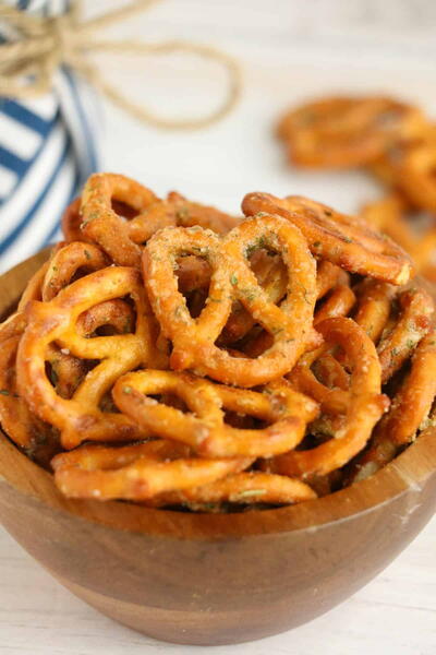 Garlic Ranch Pretzels