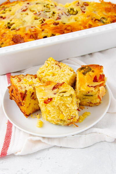 Sweet And Spicy Bacon Jalapeño Cornbread