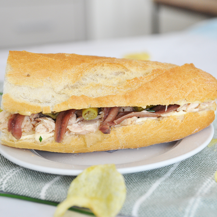 The Famous Tuna Sandwich From The Basque Country | RecipeLion.com