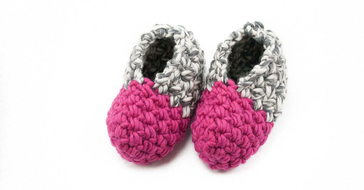 Crochet Cozy Slippers – Free Crochet Pattern | AllFreeChristmasCrafts.com
