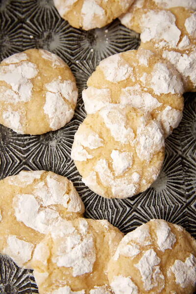 Chewy Lemon Crinkle Cookies With Crisp Edges