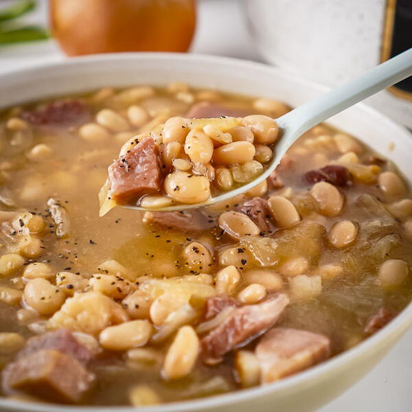 Slow Cooker Ham And Bean Soup