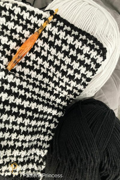 Modern Monochrome Houndstooth Crochet Throw