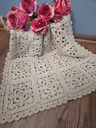Sweet Scallops Lacy Baby Blanket