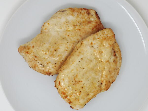 Air Fryer Garlic Chicken Breasts