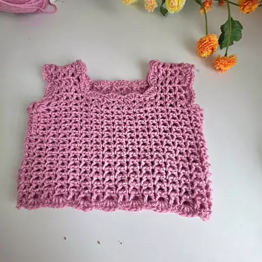 The V-stitch Scalloped Crop Top