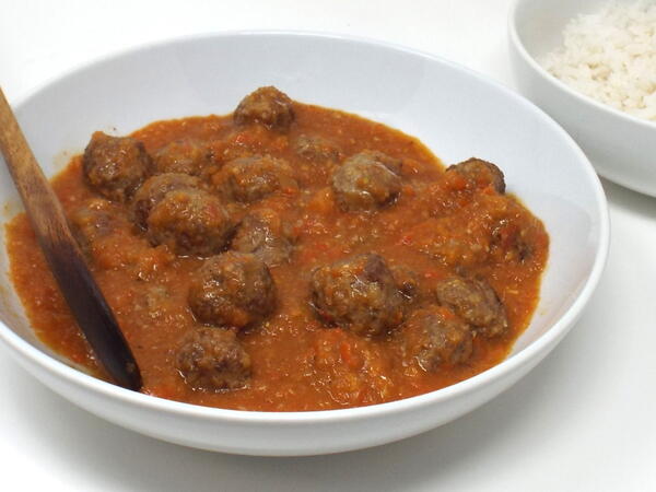 Red Curry Meatballs With Jasmine Rice