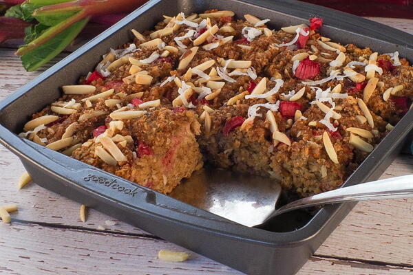 Rhubarb Baked Oatmeal