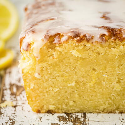 Lemon Loaf Cake With Lemon Glaze