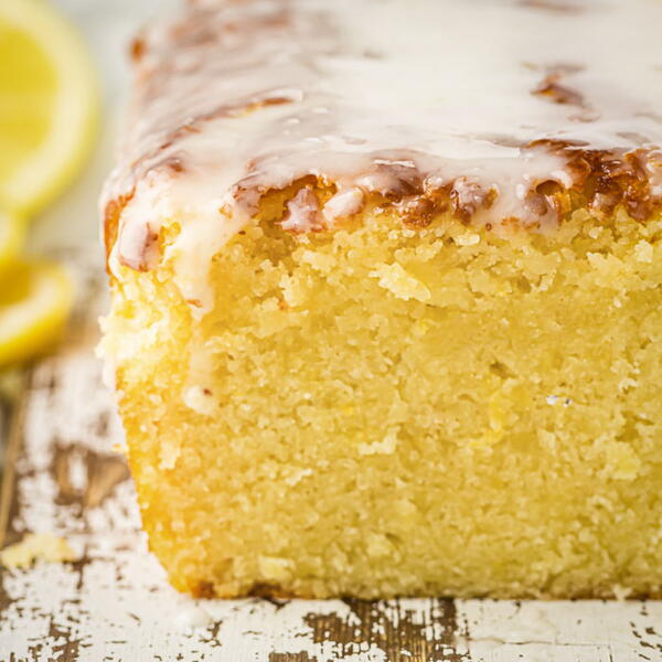 Lemon Loaf Cake With Lemon Glaze