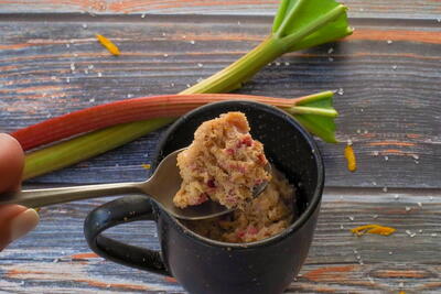 Rhubarb Mug Muffin