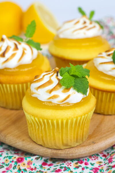 Lemon Meringue Cupcakes