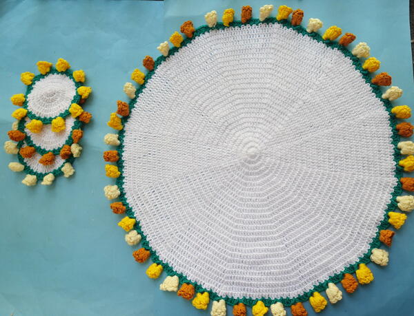 Tulip Blanket & Coaster Set-fee Pattern