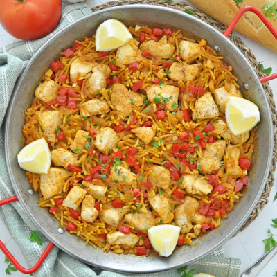 Spanish Chicken Noodle Paella | Authentic Fideuá De Pollo Recipe