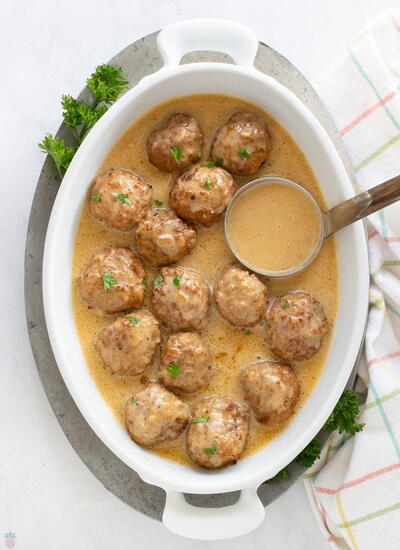 Slow Cooker Meatballs And Gravy 