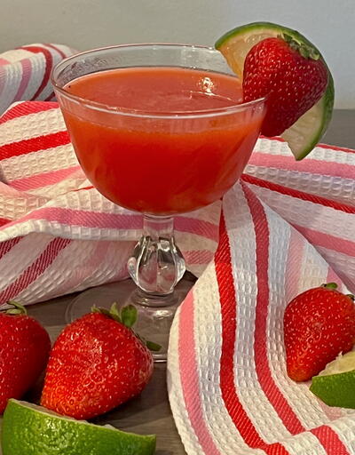 Frozen Strawberry Daiquiri Cocktail Recipe