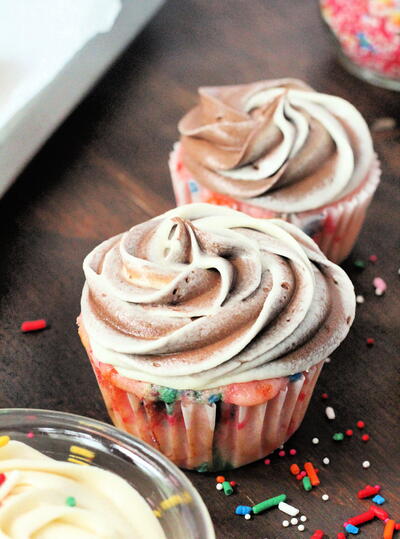 Vanilla And Chocolate Buttercream Frosting