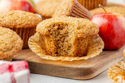 Applesauce Muffins