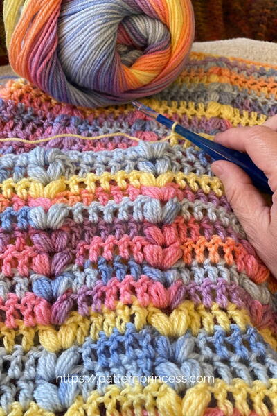 Little Puffs Crochet Baby Blanket