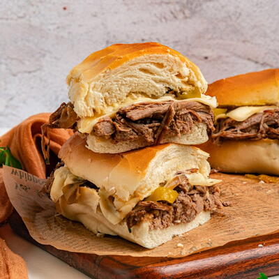 Italian Beef Slow Cooker Sandwiches