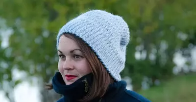 Crochet Løv Slouchy Beanie – Free Crochet Pattern