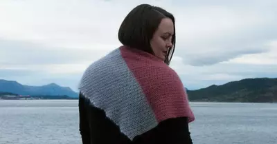 Light Like A Feather Shawl – Free Crochet Pattern