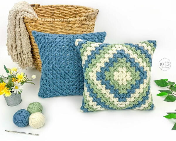 Continuous Granny Square Pillow Crochet Pattern