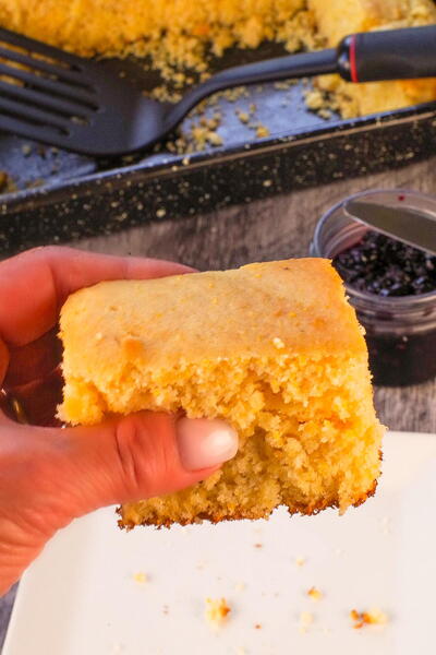 Old Fashioned Country Cornbread